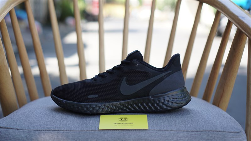 Giày Nike Revolution 5 Black BQ3204-001
