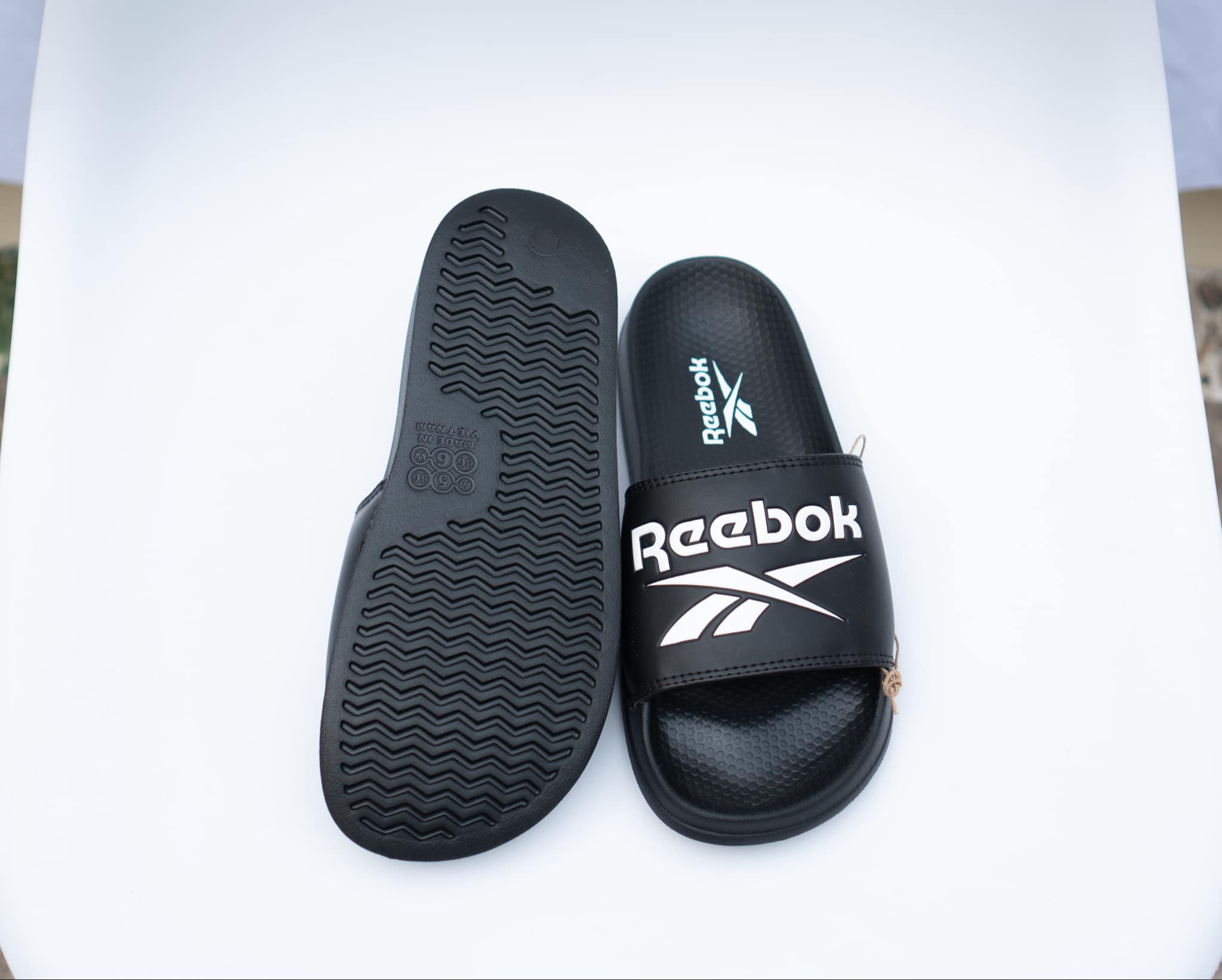 Dép Chính Hãng Reebok Classic Black White EH0667