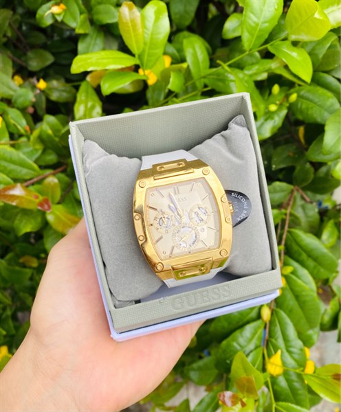Đồng hồ Nam Guess Gold Tone 43mm Silicon