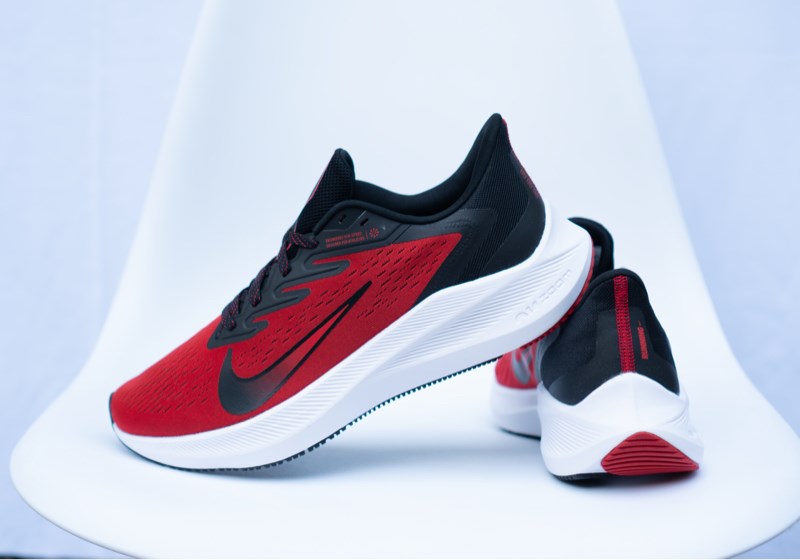 Giày chạy bộ Nike Zoom Winflo 7 Bred CJ0291-600