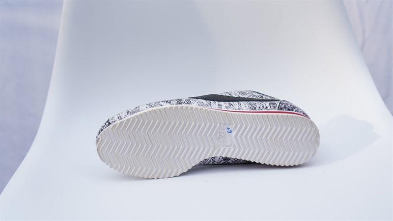 Giày Nike Classic Cortez Snakeskin (6+) CT1557-100