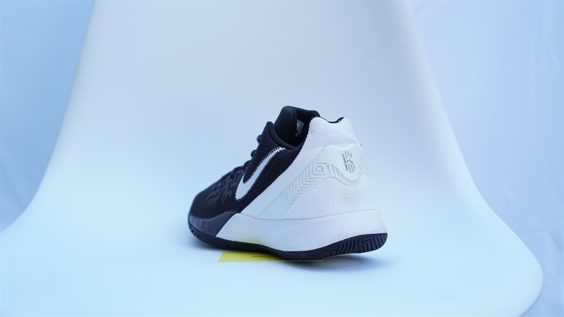 Giày Nike Kyrie Flytrap 2 'Black White' (6+) AQ3412-001