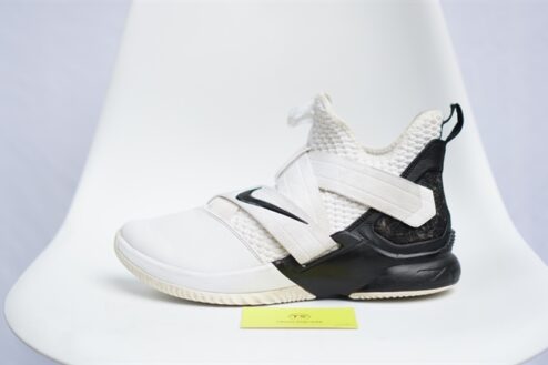 Giày Nike Lebron Soldier 12 White Black (6+) AT3872-101 - 42.5