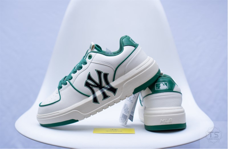 Giày MLB Chunky Liner White Green 3ASXCA12N-50GNS