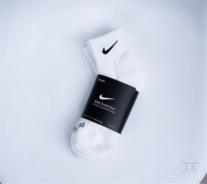 Vớ Nike Drifit Mid Trắng