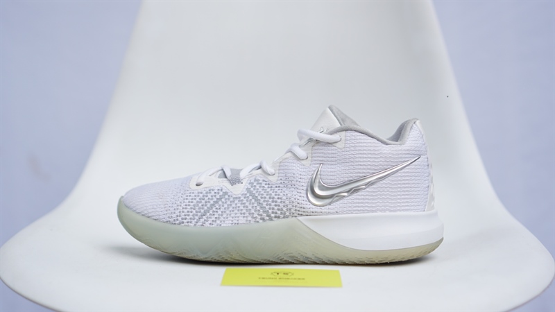 Giày Nike Kyrie Flytrap White Silver AA7071-100 2hand - 40.5