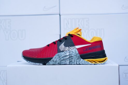 Giày tập luyện Nike Metcon 8 iD Red Yellow Camo DV2271-900 - 42.5