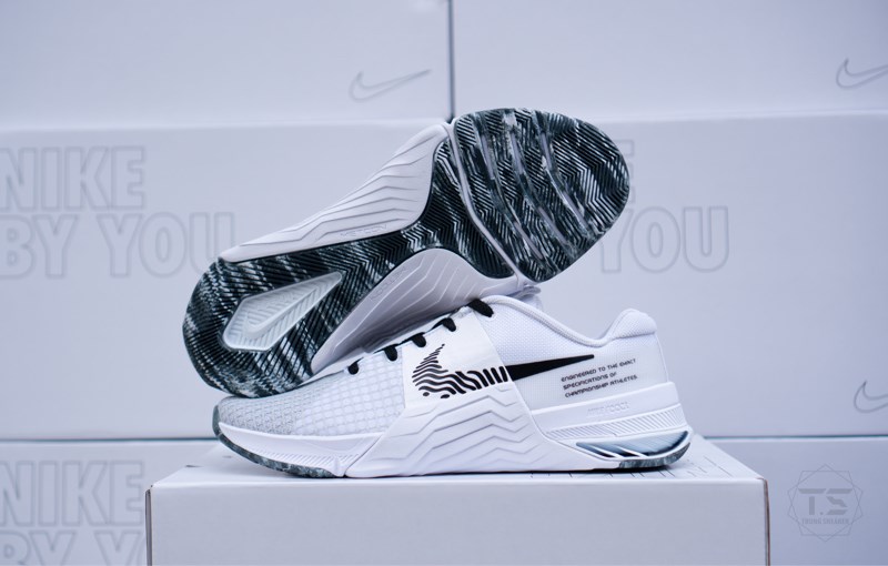 Giày tập luyện Nike Metcon 8 iD White Black DV2285-900