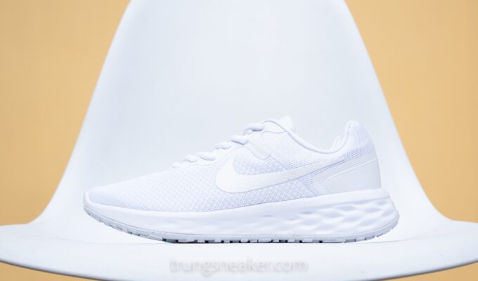 Giày chạy bộ Nike Revolution 6 White DC3729-102 - 39