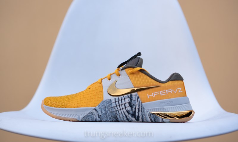 Giày tập luyện Nike Metcon 8 iD Honey Gold DV2285-900 - 38.5