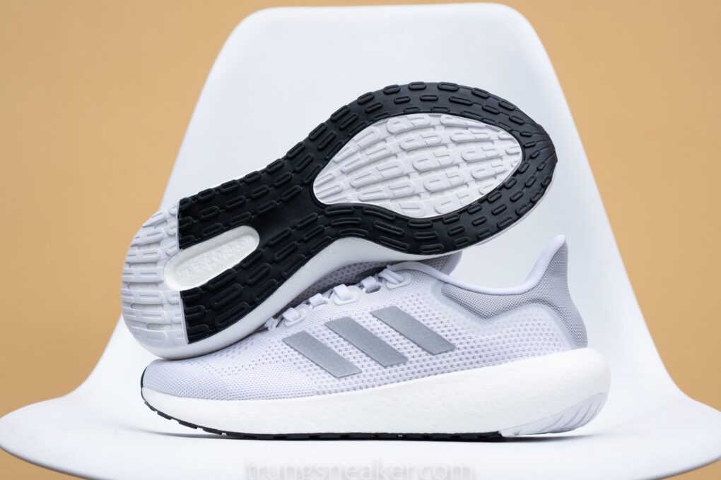 giay-chay-bo-adidas-pureboost-2022-white-gw0906 (3) giay-chay-bo-adidas-pureboost-2022-white-gw0906 (3)
