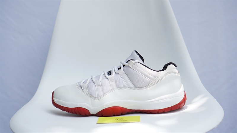 Giày Jordan 11 Low White Red (7) 528895-101 - 45