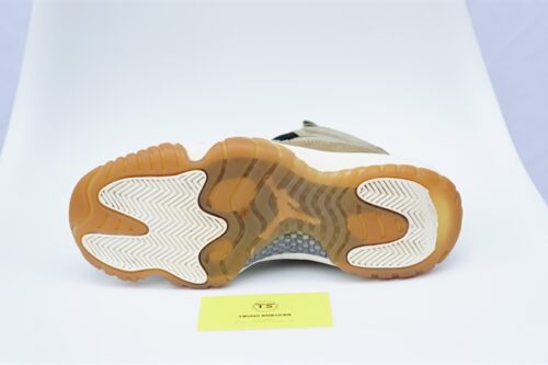 Giày Jordan 11 Neutral Olive (7) AR0715-200