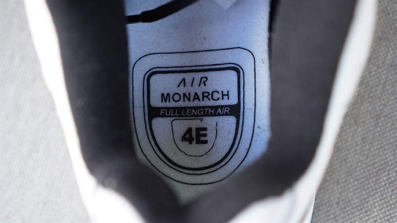 Giày Nike Air Monarch 4E White Red (6+) 416355-101