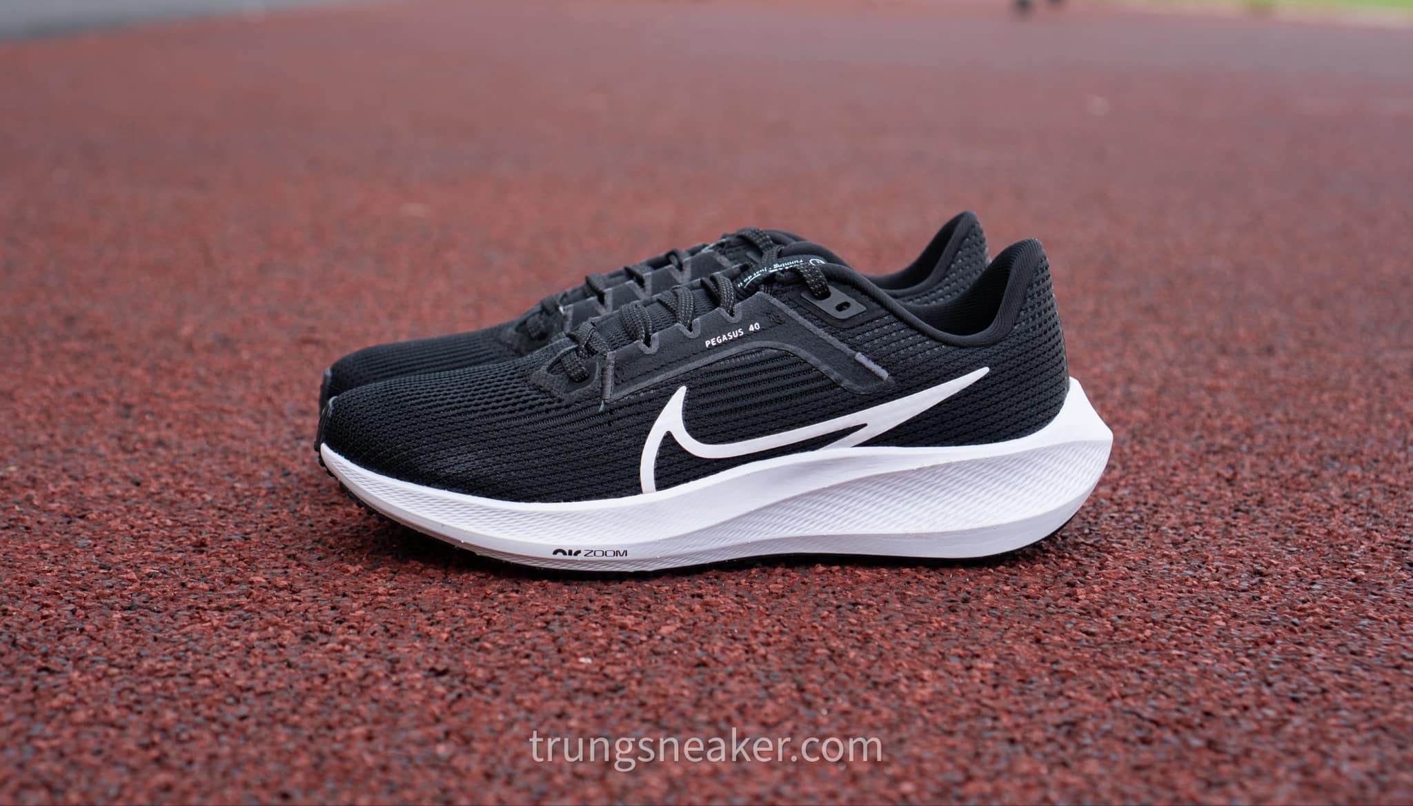 Giày Nike Air Zoom Pegasus 40 - Sự Tiếp Nối Hoàn Hảo Cho Dòng Giày Thể Thao Đình Đám 1 giay nike air zoom pegasus 40 su tiep noi hoan hao cho dong giay the thao dinh dam 5
