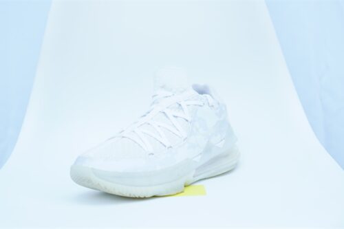 Giày Nike LeBron 17 Low White Camo (SM) CD5007-103