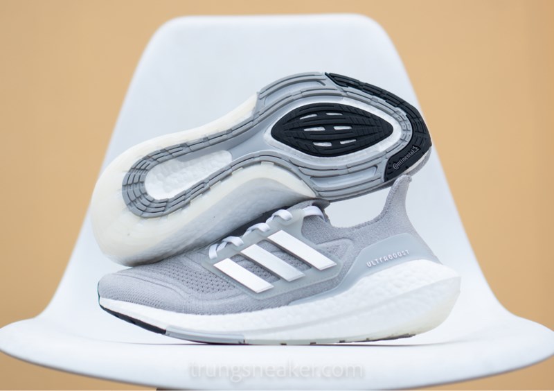 Giày chạy bộ Adidas UltraBoost 21 Grey GV7724