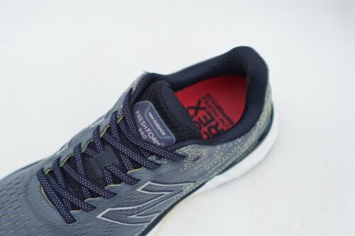Giày chạy bộ New Balance 880 V11 M880T11 2hand