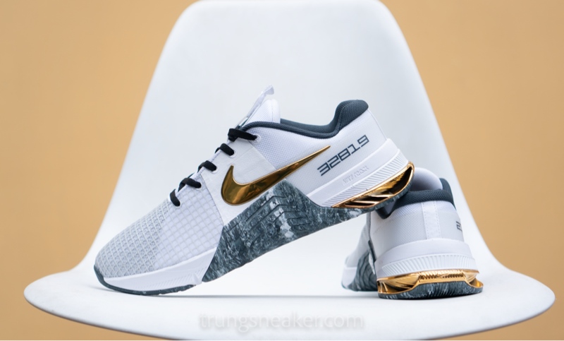 Luyen Nike Nike Metcon Gold Discount Nike By You Metcon Flash Sales