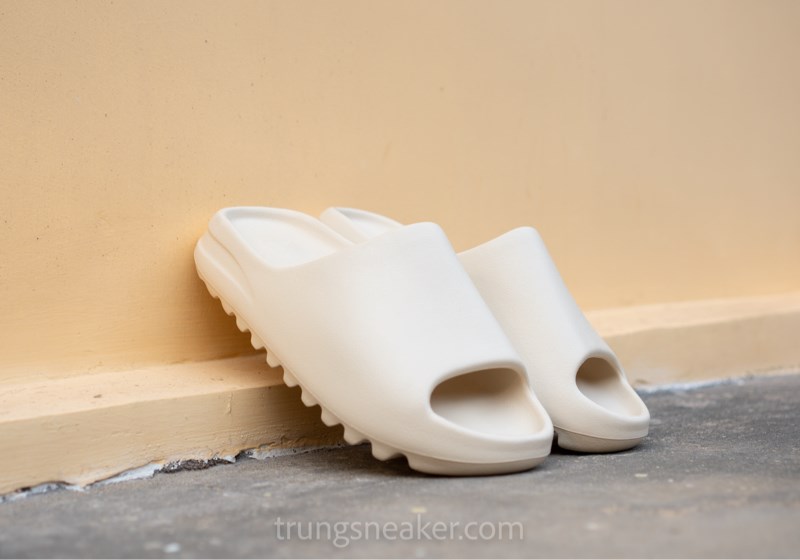 Dép chính hãng Adidas Yeezy Slide Bone FZ5897 Dép chính hãng Adidas Yeezy Slide Bone FZ5897