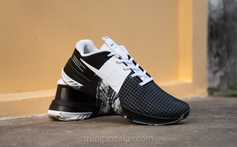 Giày tập luyện Nike Metcon 8 iD Black White DV2271-900 Giày tập luyện Nike Metcon 8 iD Black White DV2271-900
