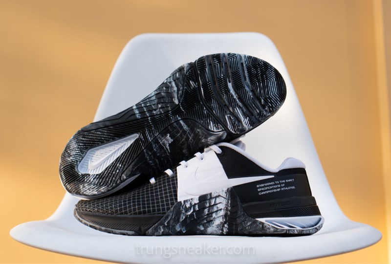 Giày tập luyện Nike Metcon 8 iD Black White DV2271-900