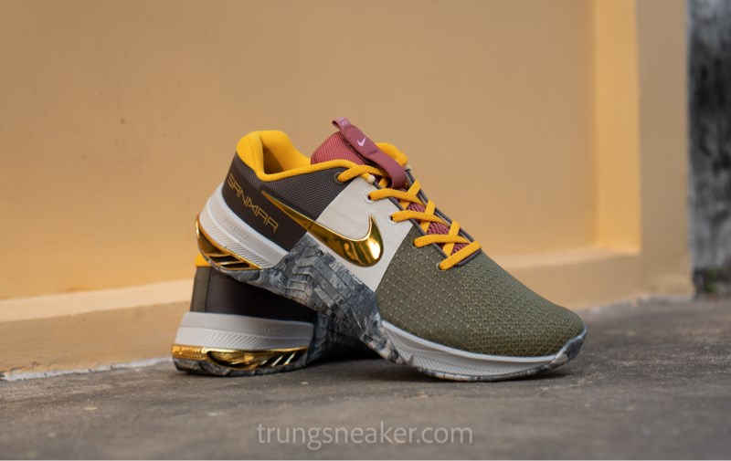 Giày tập luyện Nike Metcon 8 iD Green Gold DV2271-900 Giày tập luyện Nike Metcon 8 iD Green Gold DV2271-900
