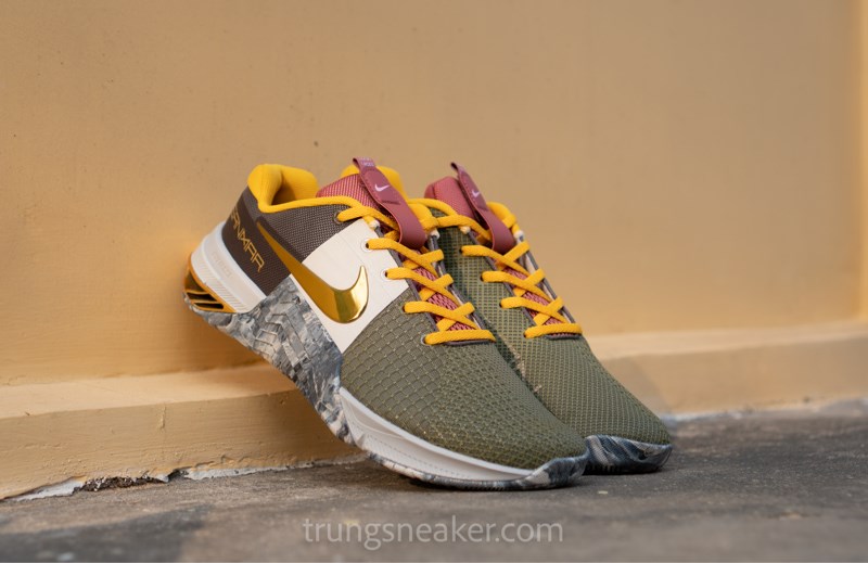 Giày tập luyện Nike Metcon 8 iD Green Gold DV2271-900 Giày tập luyện Nike Metcon 8 iD Green Gold DV2271-900