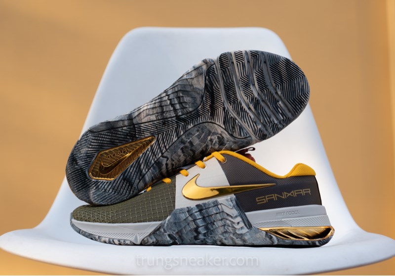 Giày tập luyện Nike Metcon 8 iD Green Gold DV2271-900 Giày tập luyện Nike Metcon 8 iD Green Gold DV2271-900