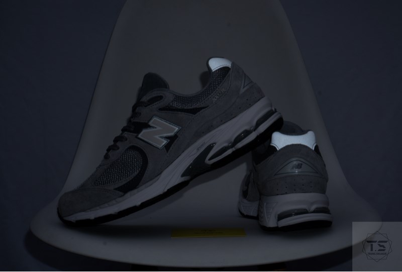 Giày New Balance 2002R Light Grey M2002RST