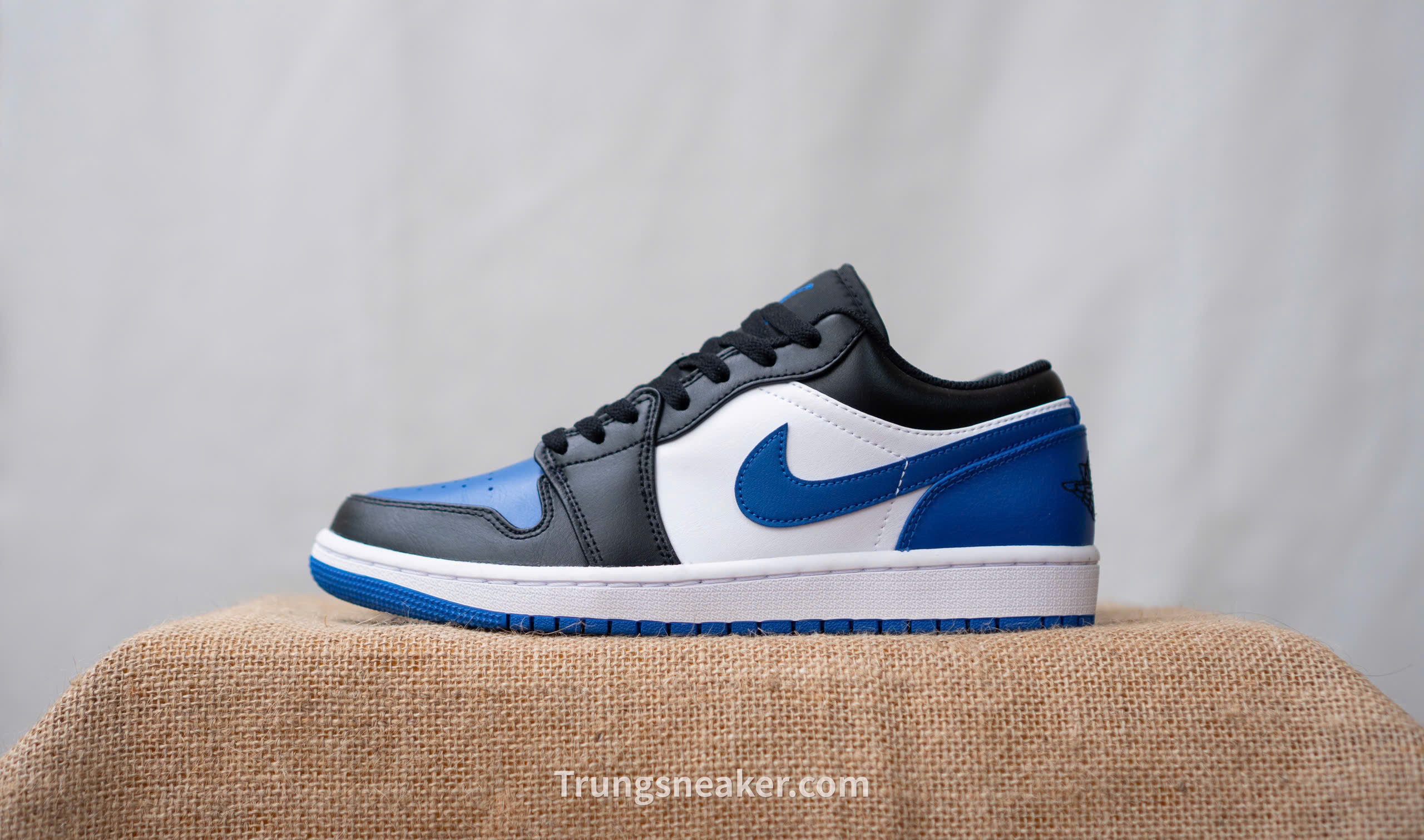 Giày Air Jordan 1 Low Royal Toe 553558-140 [Order] - 40