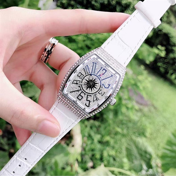 Đồng hồ nữ Mobangtuo dây da trắng