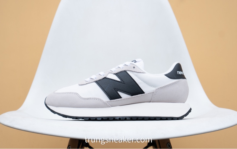 Giày New Balance 237 White Black WS237BW