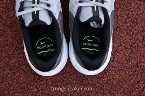 Giày chạy bộ Nike Revolution 7 Road Wolf Grey FB2207-002