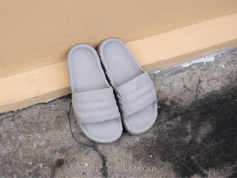 Dép chính hãng Adidas Adilette 22 Grey - 40.5