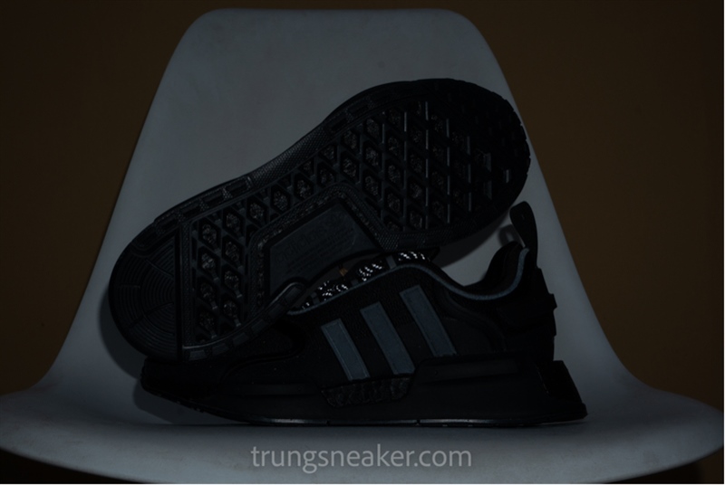 Giày Adidas NMD V3 Tripple Black GX5683 - 41