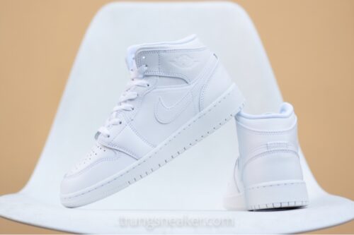 Giày Air Jordan 1 Mid Triple White 554725-136 - 38.5