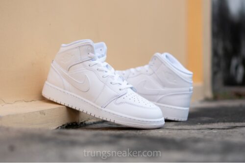 Giày Air Jordan 1 Mid Triple White 554725-136 - 38.5