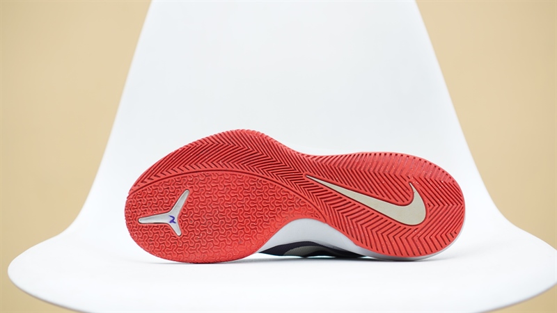 Giày bóng rổ Nike Versitile 852431-006 2hand 4 Giày bóng rổ Nike Versitile 852431-006 2hand - 42.5
