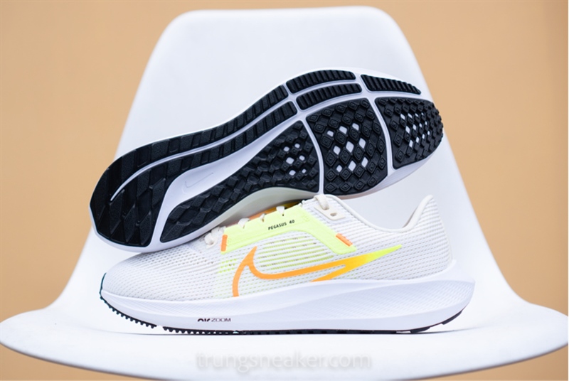 Giày chạy bộ Nike Zoom Pegasus 40 ‘Coconut White’ DV3853-101 - 40 Giày chạy bộ Nike Zoom Pegasus 40 ‘Coconut White’ DV3853-101 - 40