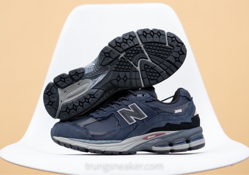 Giày New Balance 2002R Protection Pack Navy M2002RDO - 43
