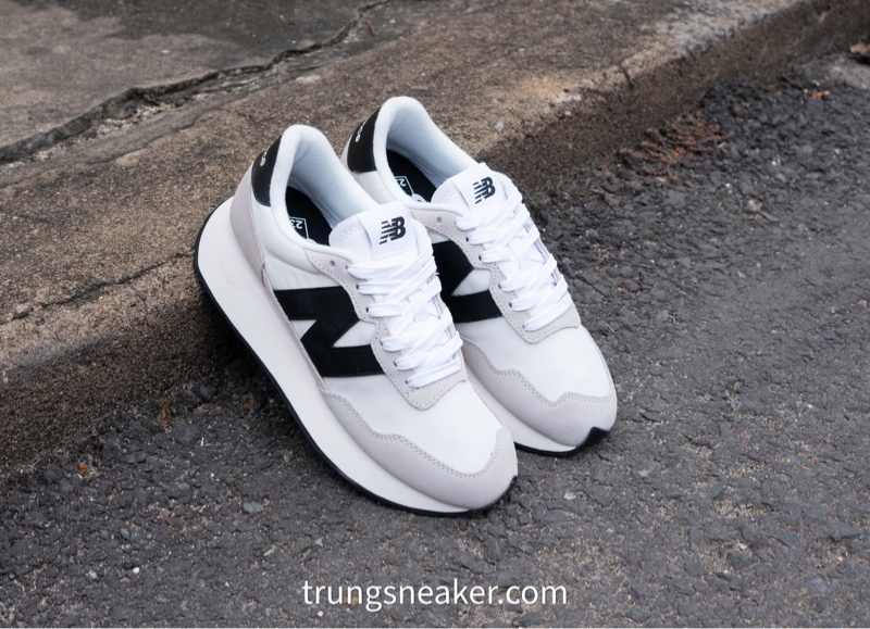 Giày New Balance 237 White Black WS237BW - 39