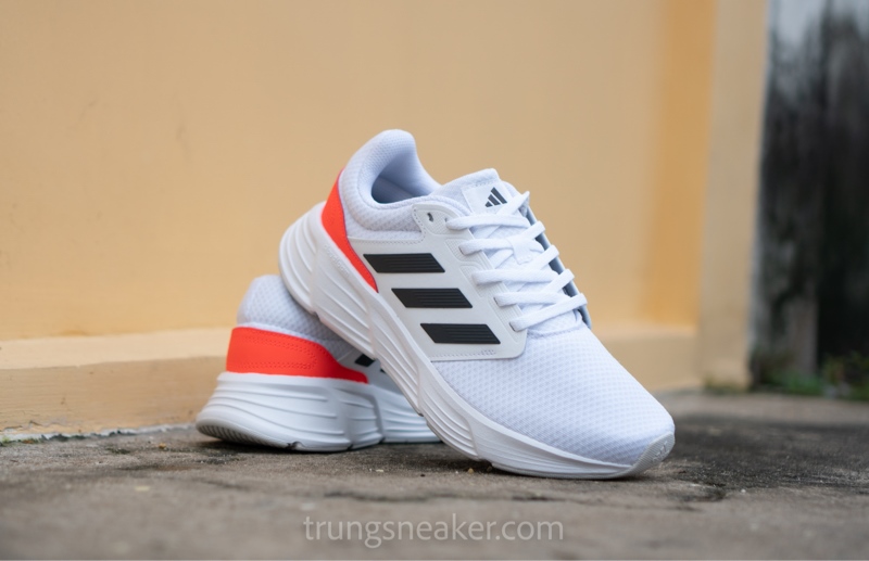 Giày thể thao Adidas Galaxy 6 White HP2419 - 43 Giày thể thao Adidas Galaxy 6 White HP2419 - 43