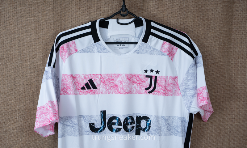 Áo đá banh Adidas Juventus 23/24 HR8255 - XL Áo đá banh Adidas Juventus 23/24 HR8255 - XL
