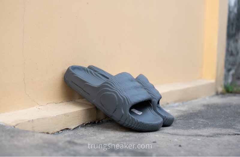 Dép chính hãng Adidas Adilette 22 Grey Five HP6522 Dép chính hãng Adidas Adilette 22 Grey Five HP6522