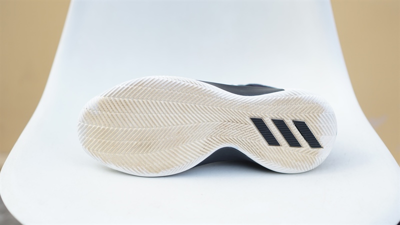 Giày Adidas Pro Elevate 'Core Black White' - AP9831 - 42.5 Giày Adidas Pro Elevate 'Core Black White' - AP9831 - 42.5