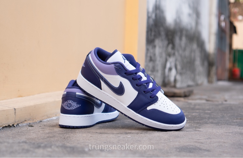 Giày Air Jordan 1 Low Sky Purple 553560-113 - 40 Giày Air Jordan 1 Low Sky Purple 553560-113 - 40