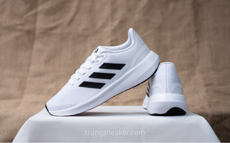Giày chạy bộ Adidas RunFalcon 3 White HQ3789 - 43 Giày chạy bộ Adidas RunFalcon 3 White HQ3789 - 43