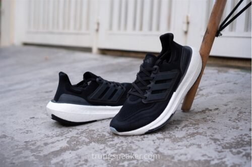 Giày chạy bộ Adidas UltraBoost light GY9353 - 42