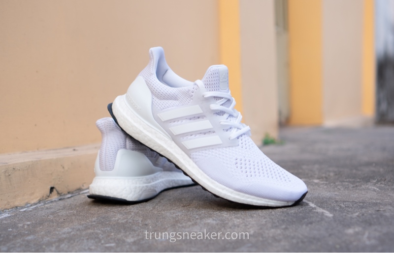 Giày chính hãng Adidas UltraBoost 1.0 White HQ4202 - 42.5 Giày chính hãng Adidas UltraBoost 1.0 White HQ4202 - 42.5
